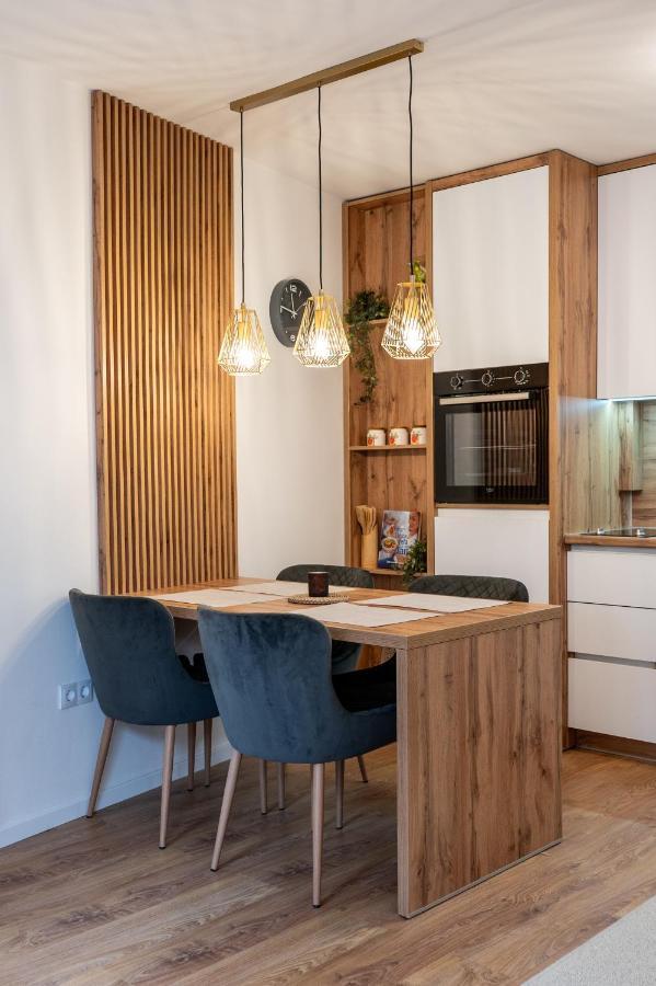 Poppy Elegance City Center & Free Parking Сараево Екстериор снимка