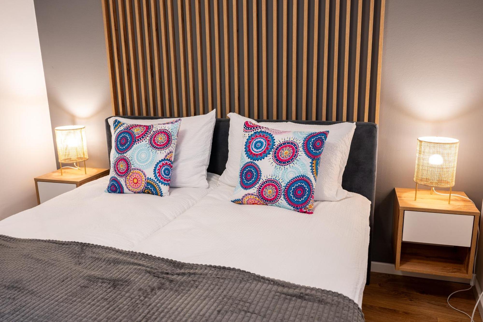 Poppy Elegance City Center & Free Parking Сараево Екстериор снимка